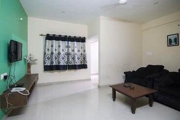 Stayvel Service Apartments