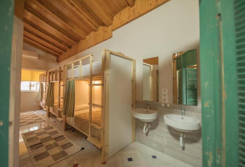 هاستل Mosaic Home