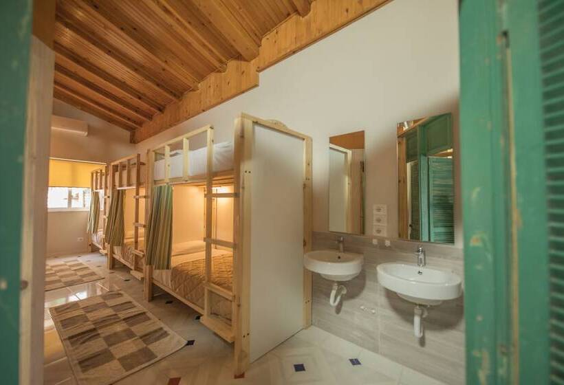 هاستل Mosaic Home