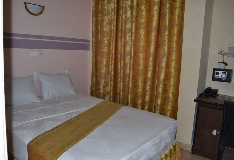 هتل Finesse Ntumba