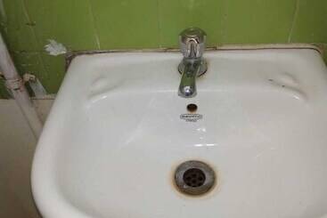 هتل Iroomz Sri Balaji Residency