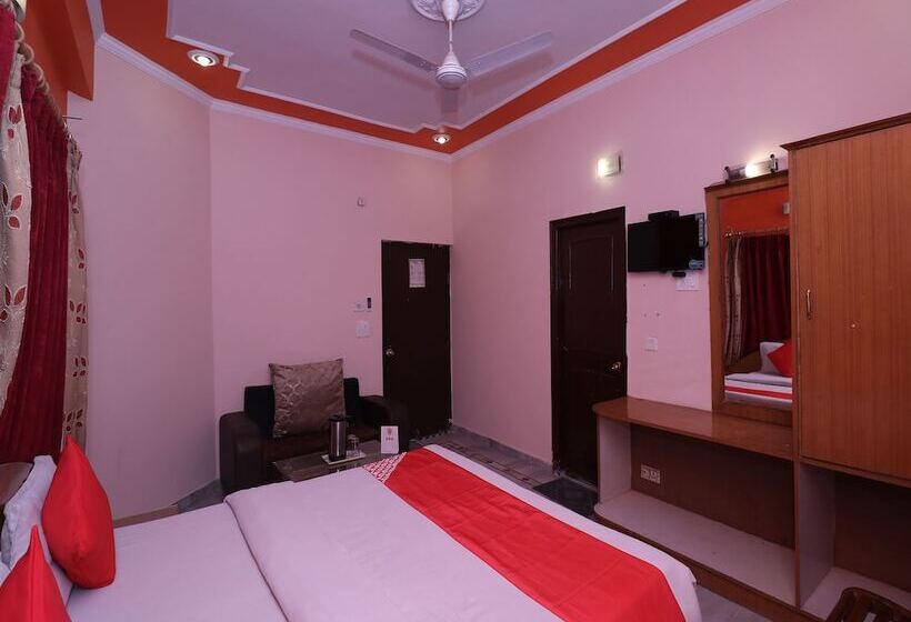 בית מלון כפרי Laxmi Palace By Oyo Rooms