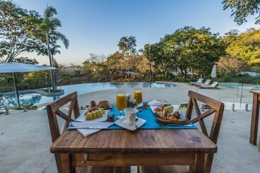 هتل Mikado Natural Lodge