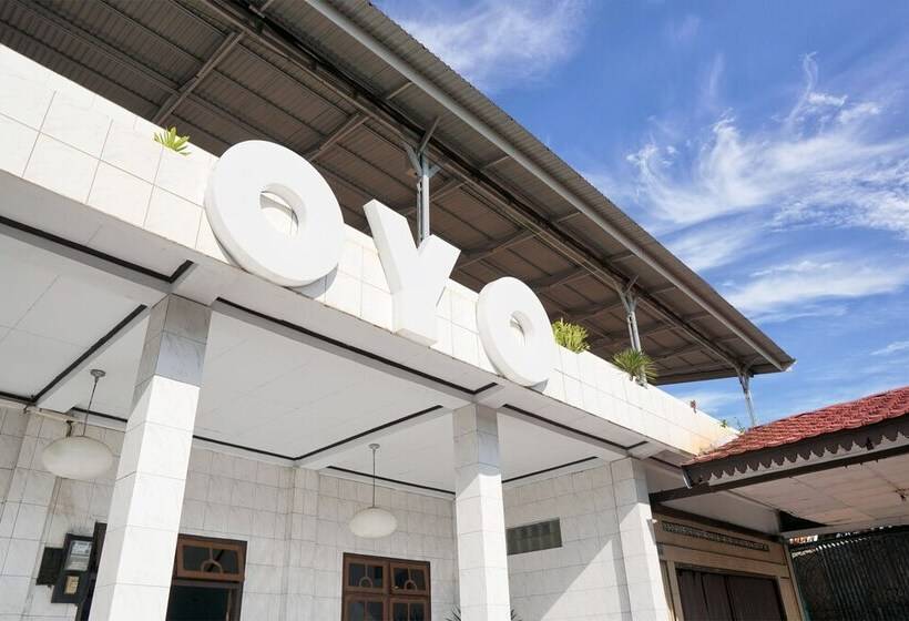 هتل Niaga By Oyo Rooms