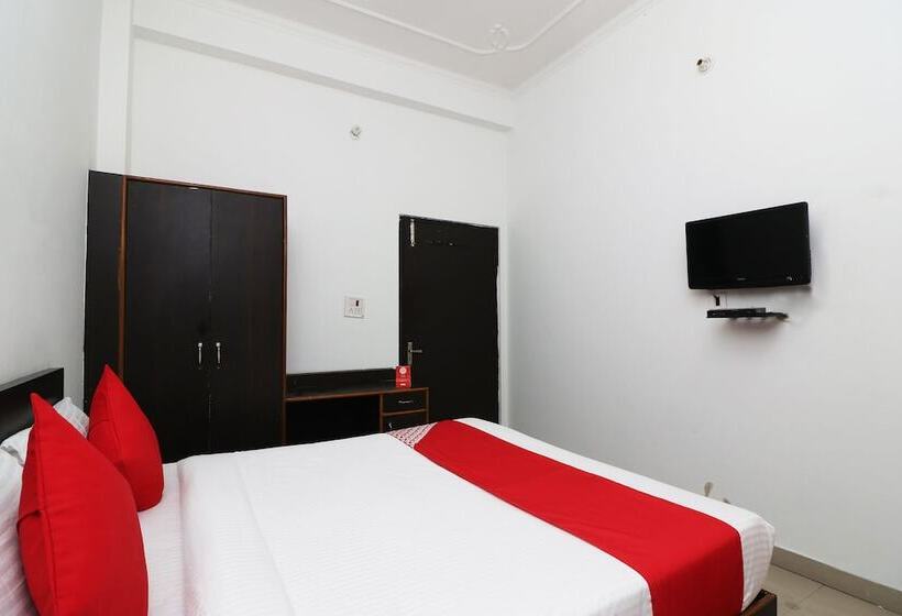 酒店 Ojus Tower By Oyo Rooms