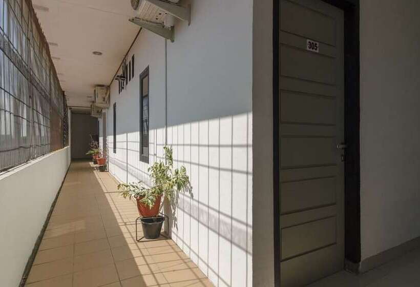 هتل Reddoorz Near Jalan Sudirman Padang