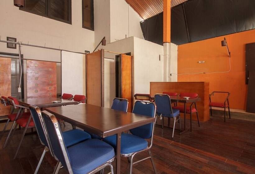هتل Reddoorz Near Jalan Sudirman Padang