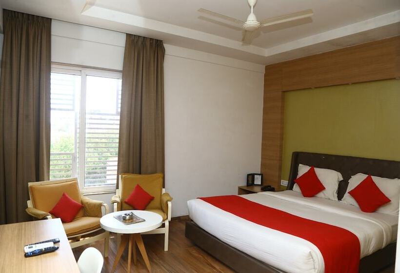 هتل Sanskruti Inn