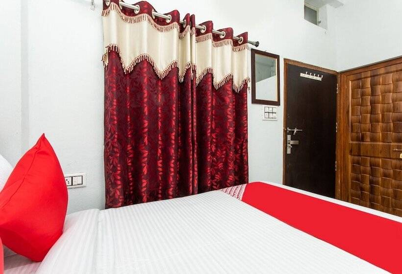 호텔 Shree Palace By Oyo Rooms