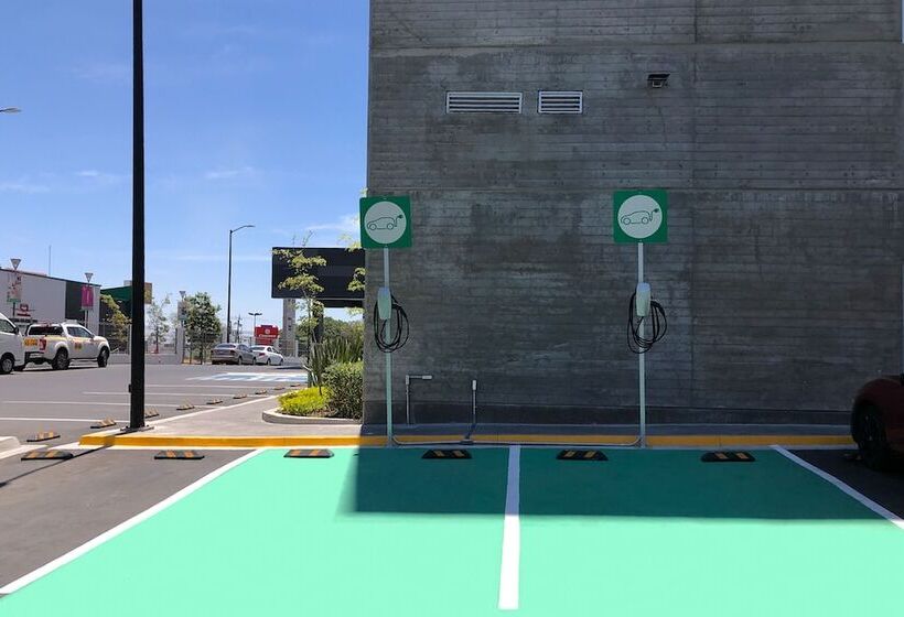 Microtel Inn & Suites By Wyndham Irapuato