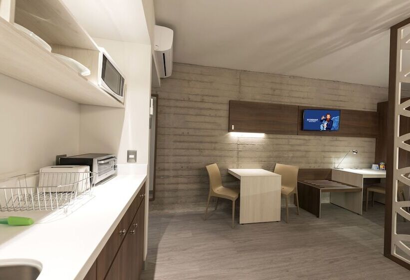Microtel Inn & Suites By Wyndham Irapuato