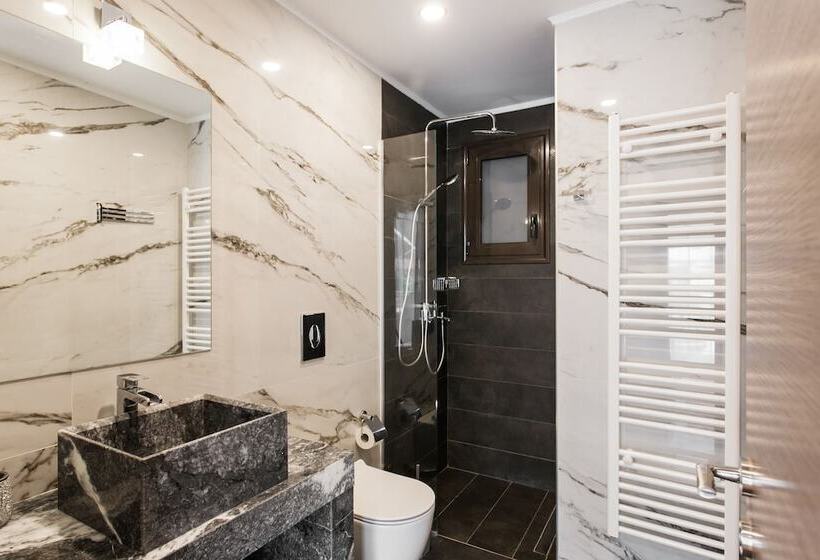 Nicholas Point Apartments And Rooms