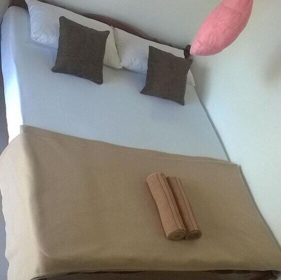 پانسیون ëlla Breeze Homestay