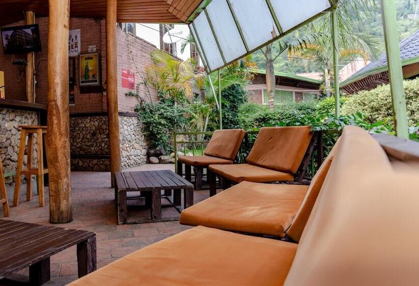 Sawa Sawa Motel