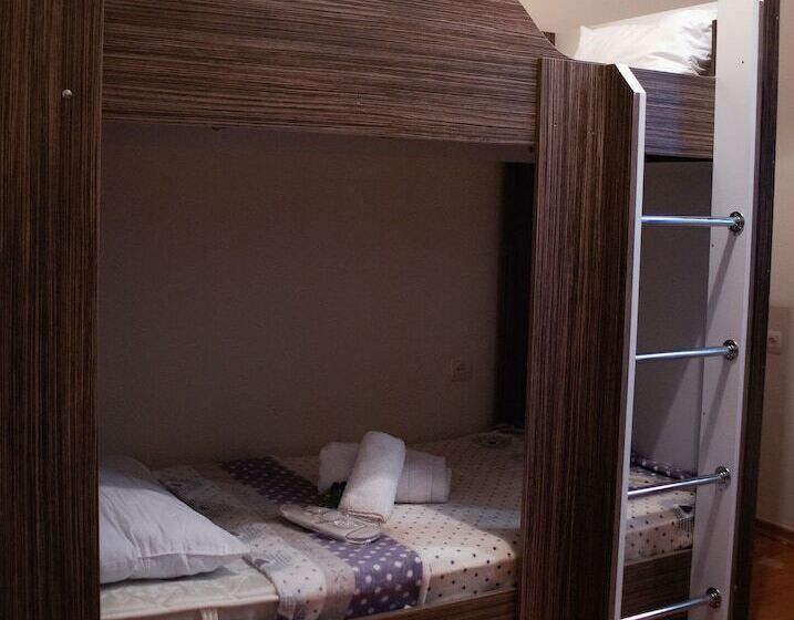 Tempus Hotel Hostel