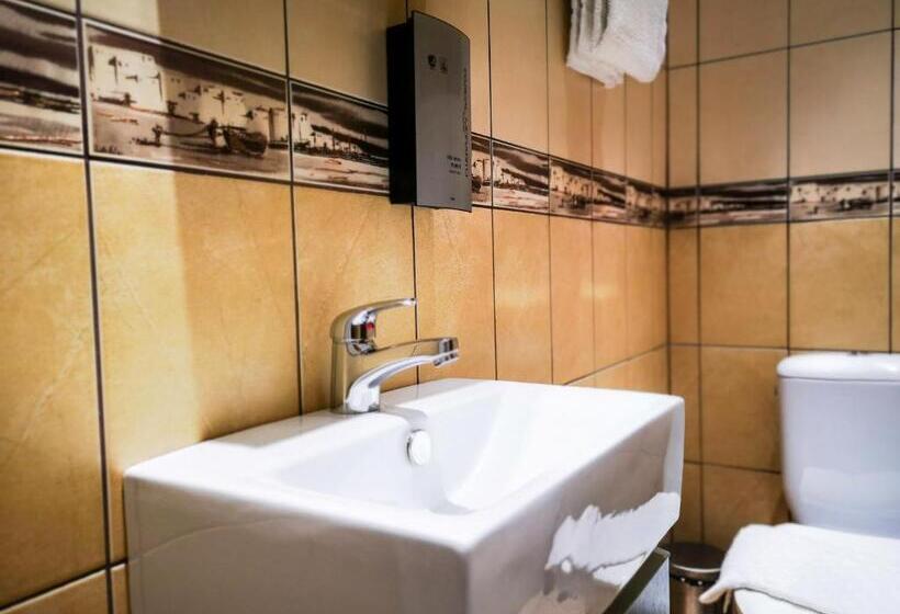 هتل Best Western Plaza