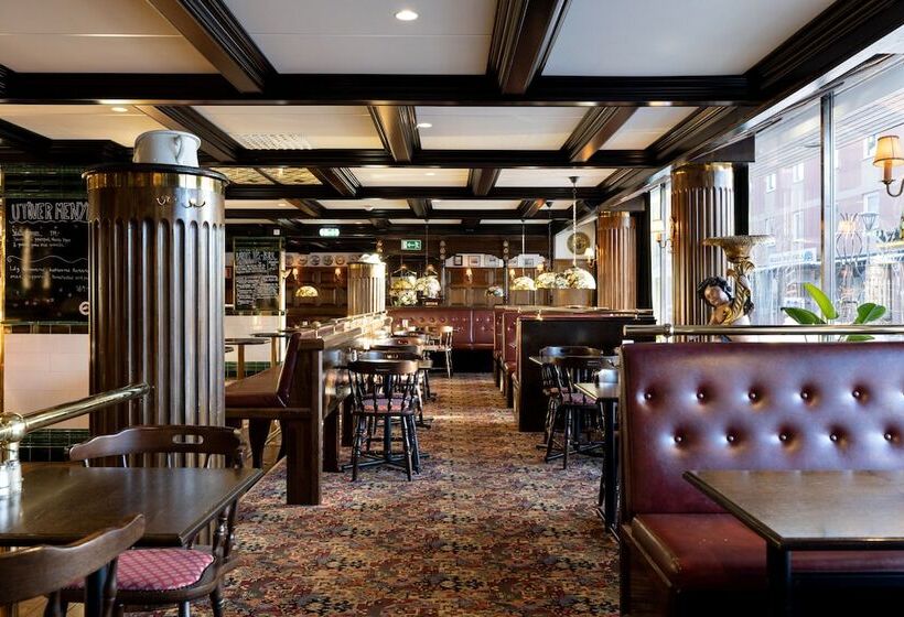 هتل Bishops Arms Mora