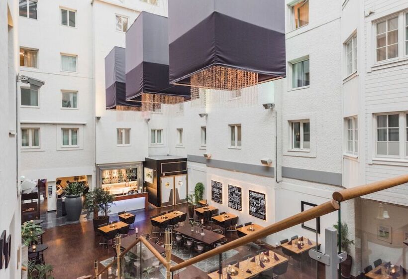 Clarion Collection Hotel Plaza