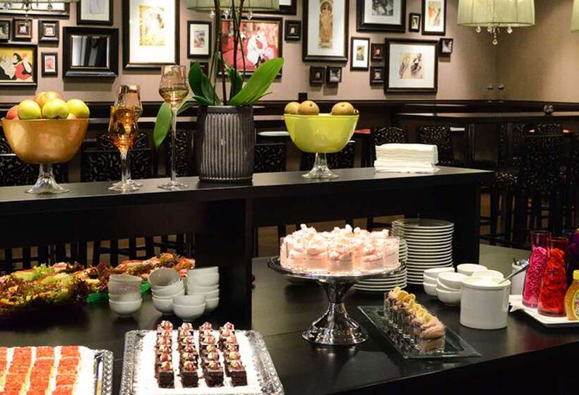 Clarion Hotel Winn