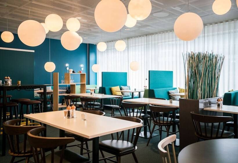 هتل Scandic Kista
