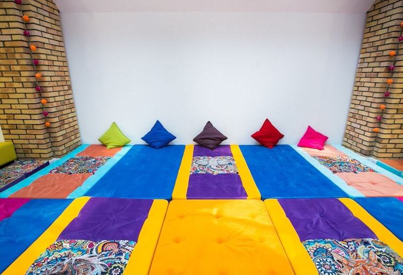 Hostel Capslock