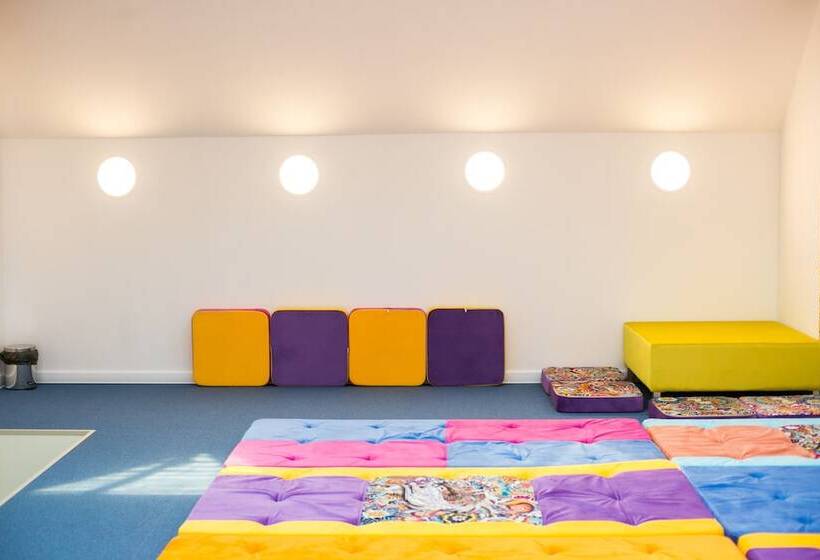 Hostel Capslock