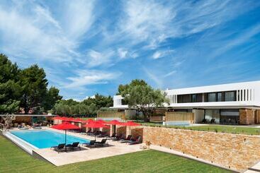 هتل Amantes Villas And Suites