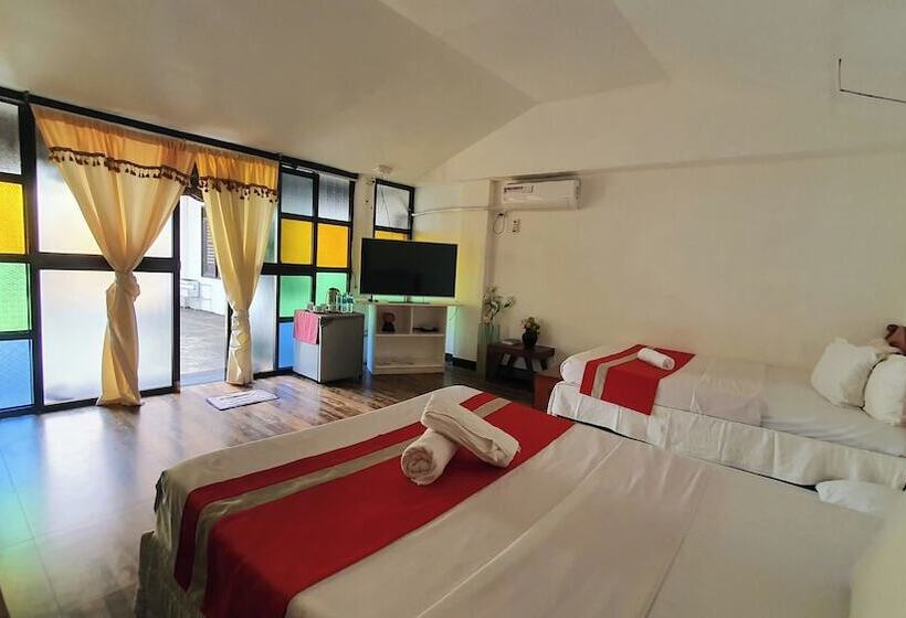 هتل Evangeline Beach Resort