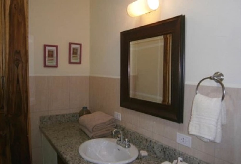 Отель Green Acress Pool Side Suite