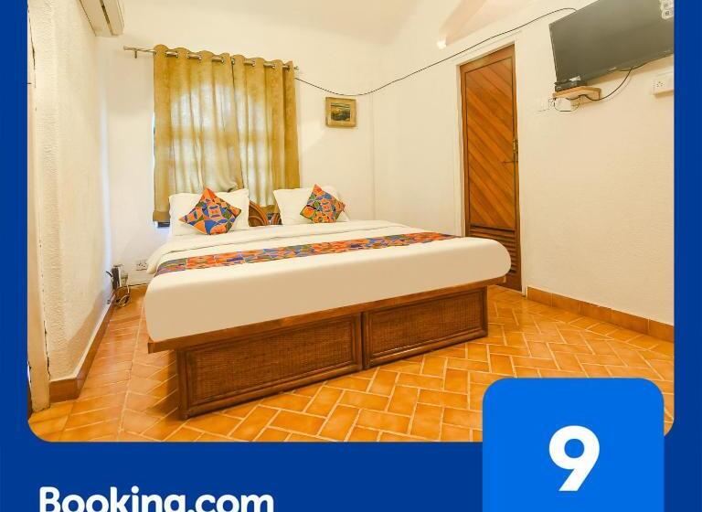 هتل Fabexpress Royal Baga Residency