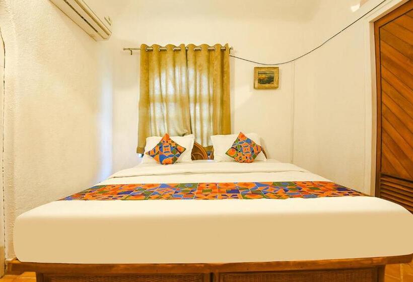 هتل Fabexpress Royal Baga Residency