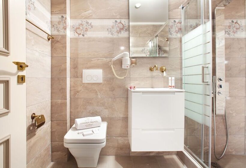 酒店 Kyniska Palace Conference & Spa