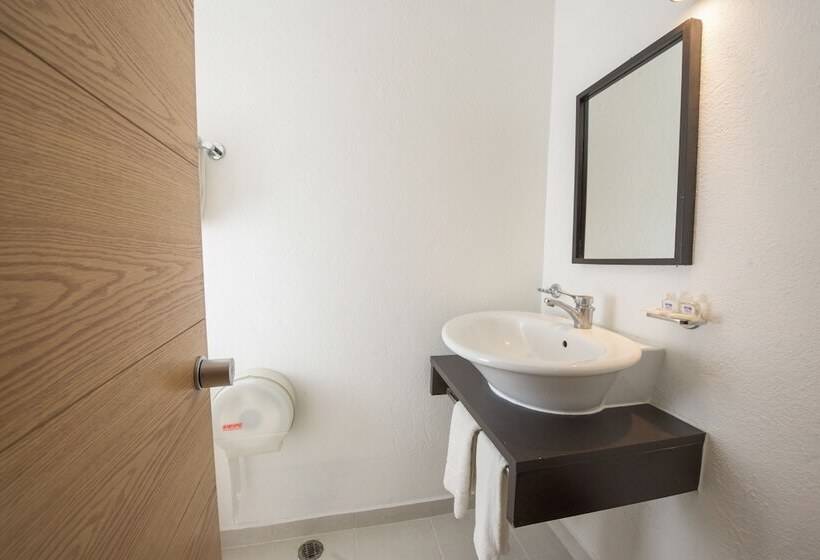 هتل Oaxaca Inn Express