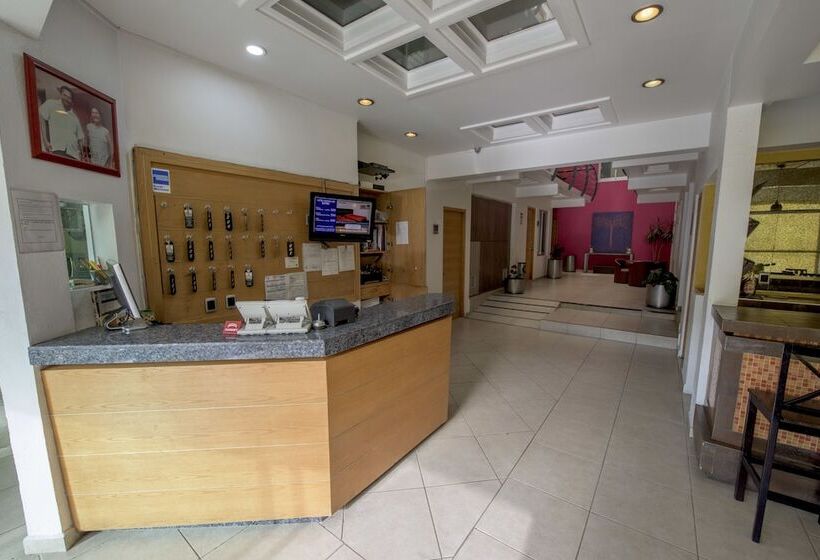 هتل Oaxaca Inn Express