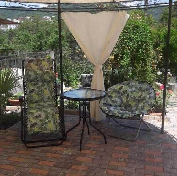 פנסיון Guest House Sterh