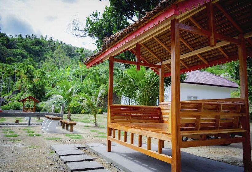 تختخواب و صبحانه The Hawk's Nest Resort