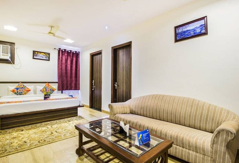 Fabhotel Trivana
