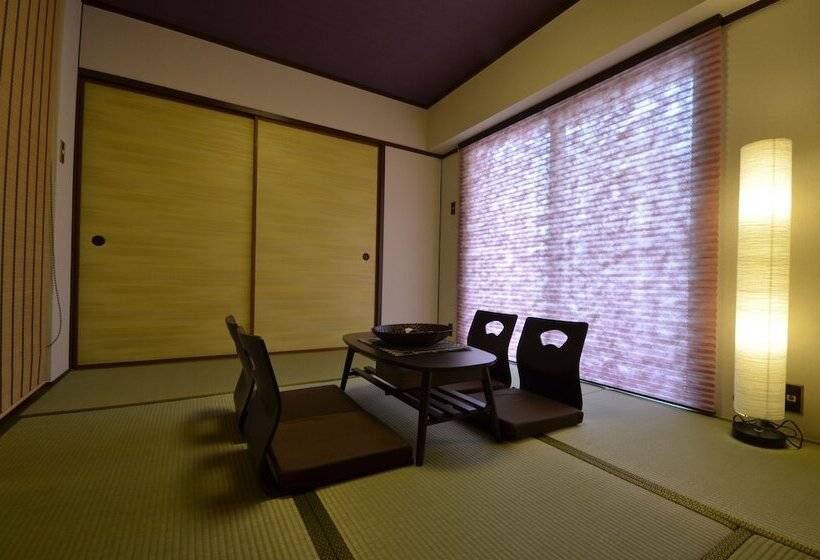 Отель Alphabed Takamatsu Marugamemachi