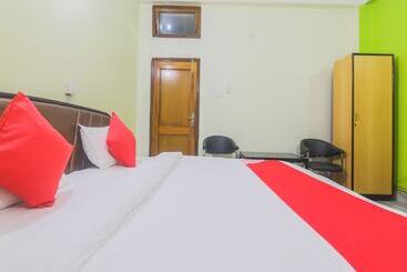 هتل Baruah's Guest House By Oyo Rooms