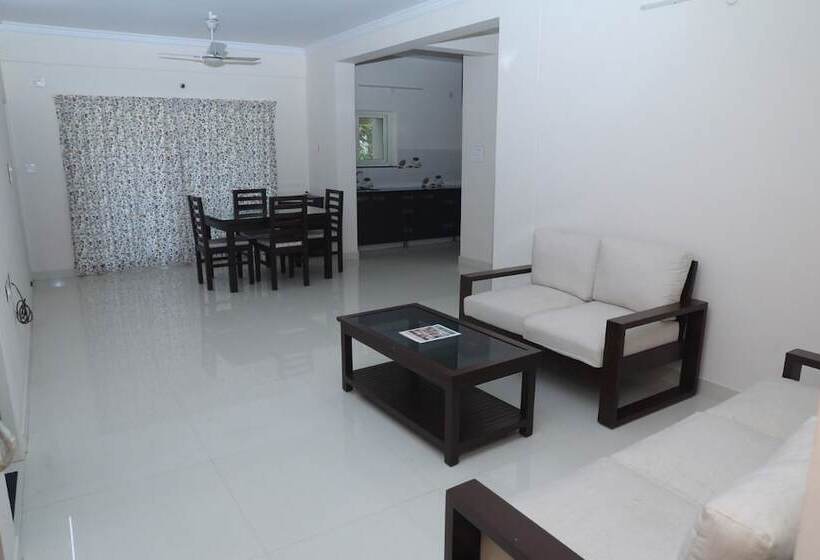 هتل Brundavan Suites