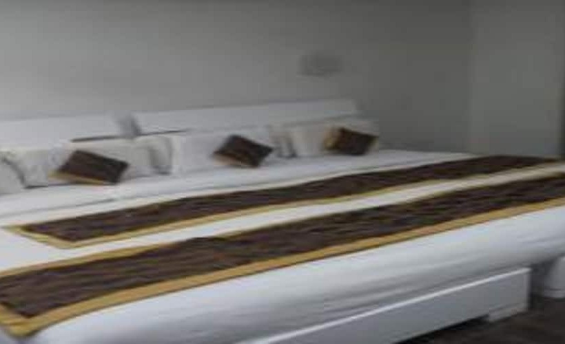 هتل Crystal Inn