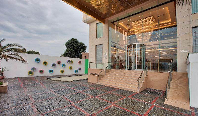 هتل Golden Premier Amritsar