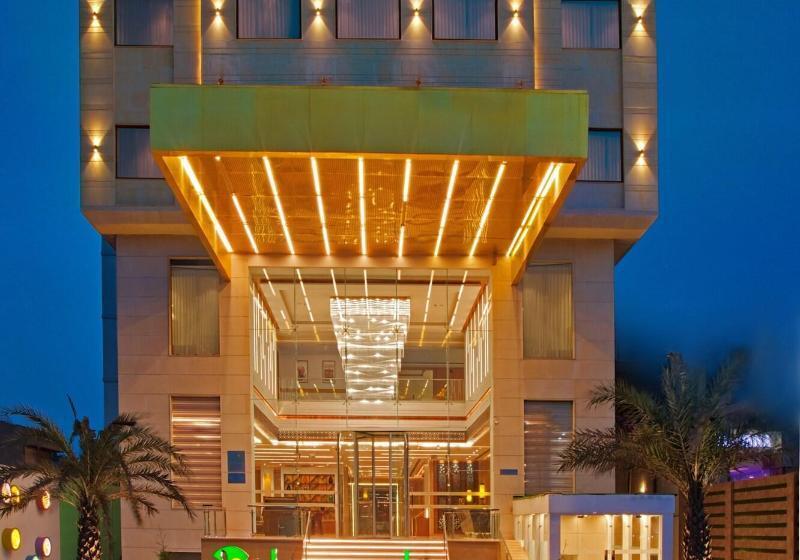 هتل Golden Premier Amritsar
