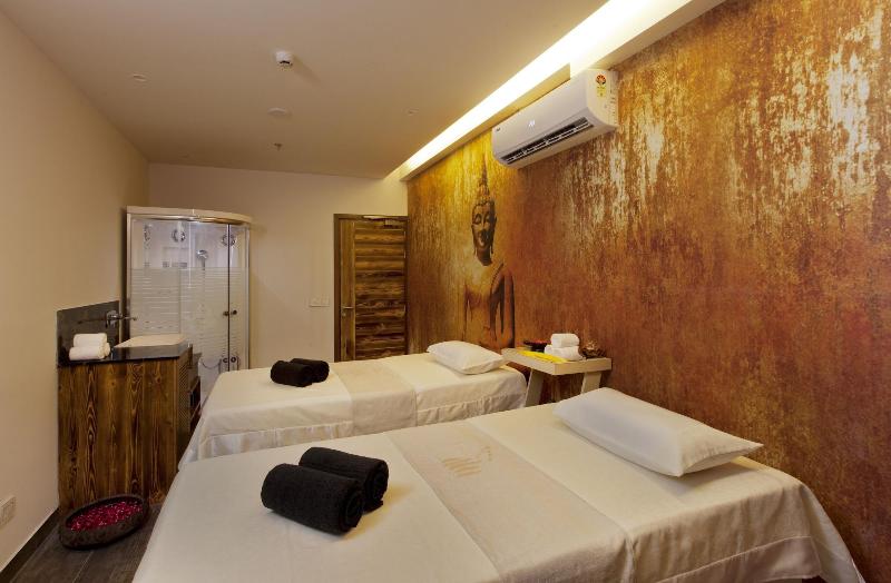 هتل Golden Premier Amritsar