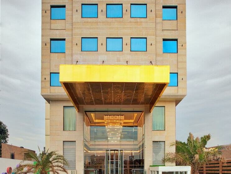 هتل Golden Premier Amritsar