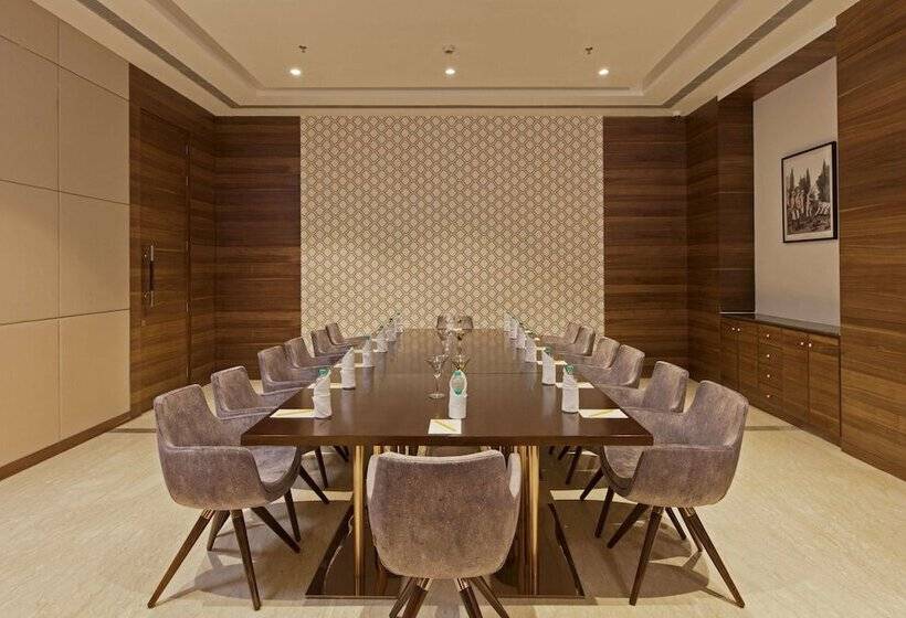 هتل Golden Premier Amritsar