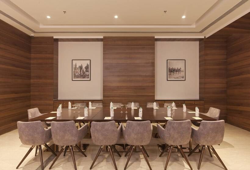 هتل Golden Premier Amritsar