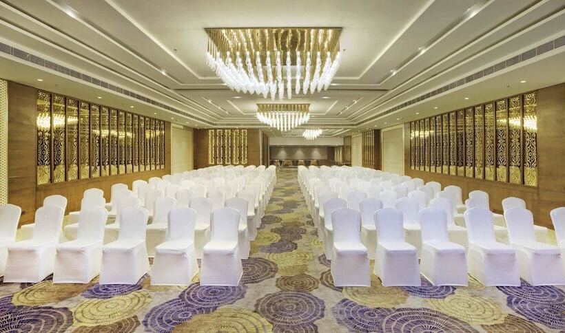 هتل Golden Premier Amritsar