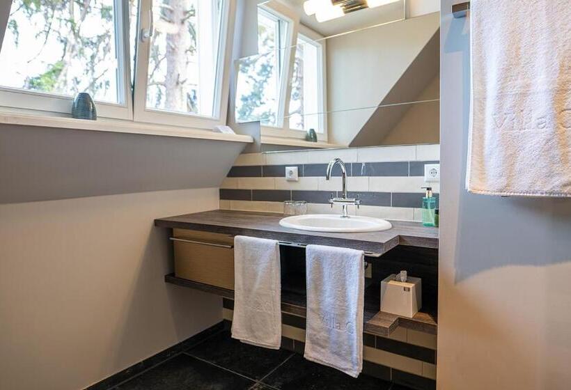 هتل Villa Glanzstoff