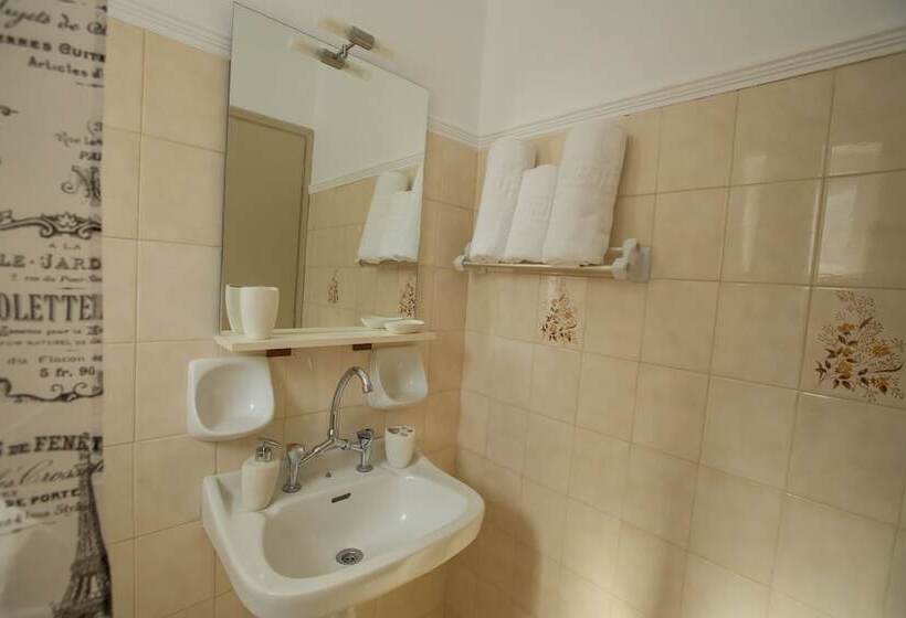 Ilaeira Rooms